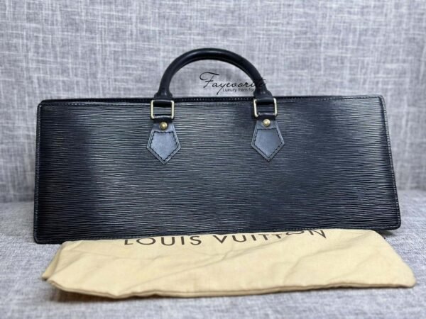 PRELOVED Louis Vuitton Epic Sac Triangle