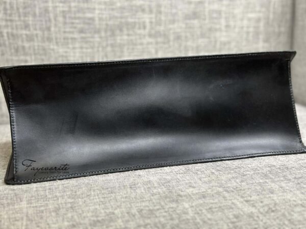 PRELOVED Louis Vuitton Epic Sac Triangle - Image 5