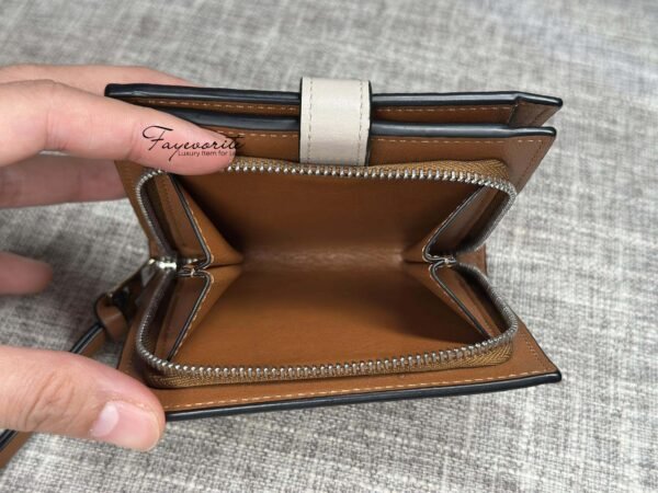 PRELOVED Loewe Bifold Wallet - Image 9