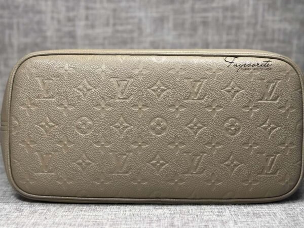PRELOVED Louis Vuitton Neverfull MM in embossed Monogram Empreinte leather - Image 10